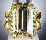 Коктейльное золотое кольцо с крупным пастельным гелиодором 16,6 карата, цаворитами и бриллиантами