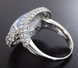 Впечатляющее серебряное кольцо с халцедоном