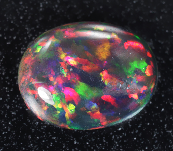 Кристаллический черный опал 1,04 карата