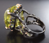 Серебряное кольцо с лимонным цитрином 30+ карат, желтым сапфирами и диопсидами