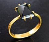 Золотое кольцо с насыщенным зеленым турмалином редкой огранки 3,19 карата