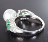 Романтичное серебряное кольцо с жемчужиной и изумрудами Серебро 925