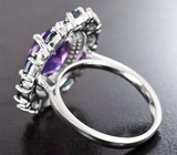 Эффектное серебряное кольцо с ярким аметистом и насыщенно-синими сапфирами Серебро 925