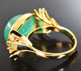 Золотое кольцо с крупным насыщенным уральским изумрудом 15,12 карата и бриллиантами