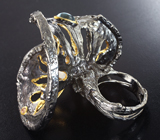Серебряное кольцо с жемчужиной, голубым топазом, сапфирами и диопсидами