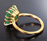 Золотое кольцо с интересным уральским изумрудом 4,23 карата Золото