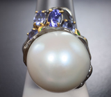 Серебряное кольцо с жемчужиной барокко 38,17 карата, танзанитами и диопсидами