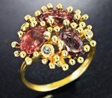 Золотое кольцо с гранатами со сменой цвета топовых характеристик 3,92 карата и бриллиантами