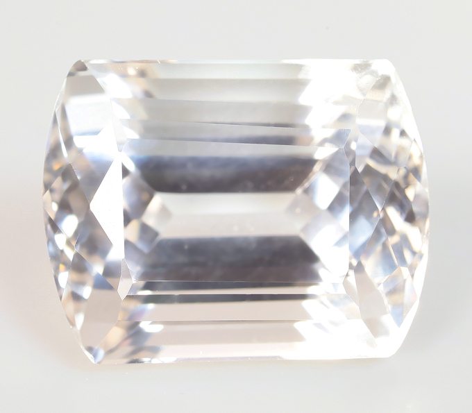 Чистейший крупный топаз 29,91 карата