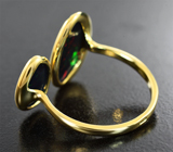 Золотое кольцо с роскошными ограненными черными опалами 1,86 карата и цаворитами Золото