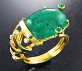 Золотое кольцо с крупным насыщенным кабошоном уральского изумруда 7,62 карата и бриллиантами Золото