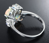 Прелестное серебряное кольцо с кристаллическими эфиопскими опалами и танзанитом
