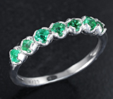 Изящное серебряное кольцо с яркими изумрудами Серебро 925