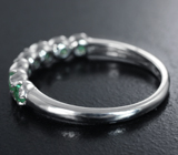 Изящное серебряное кольцо с яркими изумрудами Серебро 925