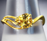 Золотое кольцо с золотистым цирконом 1,98 карата