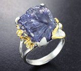 Серебряное кольцо с крупным резным иолитом 10+ карат и голубыми топазами Серебро 925