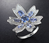 Чудесное серебряное кольцо с синим сапфиром и танзанитами Серебро 925