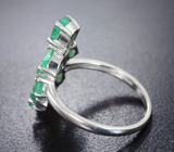Оригинальное серебряное кольцо с изумрудами