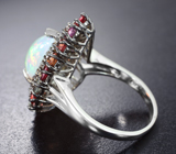 Серебряное кольцо с кристаллическим эфиопским опалом 2,58 карата, разноцветными сапфирами и бриллиантами Серебро 925