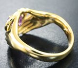 Кольцо с пурпурным сапфиром редкой огранки 1,48 карата и бриллиантами Золото