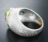 Серебряное кольцо с кристаллическим эфиопским опалом 1,53 карата и диопсидами