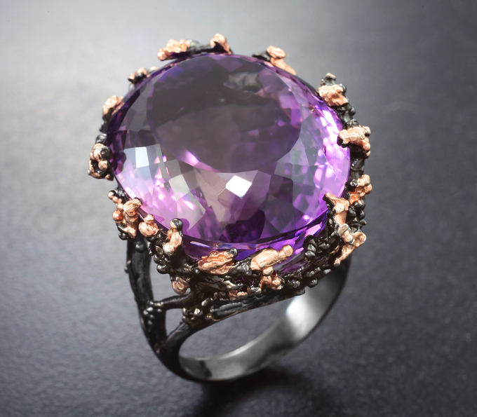 Серебряное кольцо с аметистом 49,26 карата
