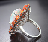 Серебряное кольцо с кристаллическим эфиопским опалом 7,15 карата, оранжевыми опалами 6,64 карата и бриллиантами Серебро 925