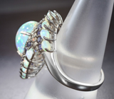 Серебряное кольцо с кристаллическими эфиопскими опалами 8,12 карата, синими сапфирами и бриллиантами