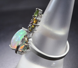 Серебряное кольцо с кристаллическим эфиопским опалом 6,01 карата, разноцветыми турмалинами и бриллиантами