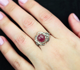 Эффектное серебряное кольцо с рубином и черными шпинелями Серебро 925