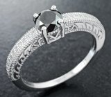 Изящное серебряное кольцо с черным бриллиантом 0,86 карата и бесцветными топазами