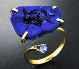 Золотое кольцо с яркой друзой азурита 14,35 и синим сапфиром Золото