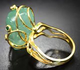 Золотое кольцо с кабошоном мятно-зеленого берилла 24,21 карата и изумрудами Золото