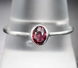Изящное серебряное кольцо с пурпурно-розовым сапфиром Серебро 925
