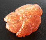 Резной солнечный камень 9,79 карата 