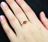 Золотое кольцо с полихромным андалузитом 0,9 карата