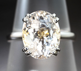 Золотое кольцо с крупным пастельно-персиковым морганитом 5,48 карата