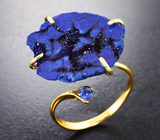 Кольцо с азуритом 15,2 карата и синими сапфирами Золото