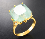 Золотое кольцо с крупным уральским мятно-зеленым бериллом 13,43 карата, изумрудами и бриллиантами