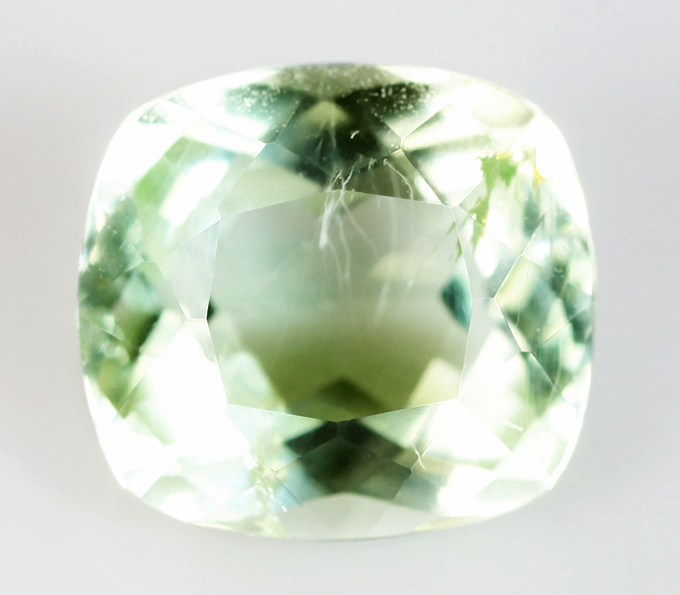 Мятно-зеленый турмалин 2 карата