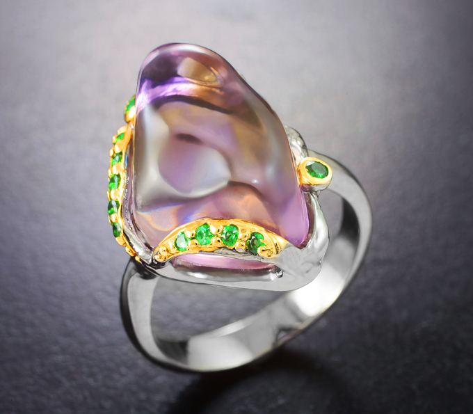 Серебряное кольцо с аметрином 9,96 карата и цаворитами