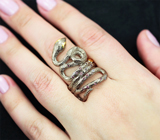 Серебряное кольцо «Змейка» с розовыми турмалинами, танзанитами и желтыми сапфирами