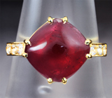Золотое кольцо с крупным рубином редкой формы 6,81 карата и лейкосапфирами