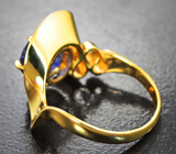 Золотое кольцо с насыщенным полихромным танзанитом 2,8 карата и бриллиантами