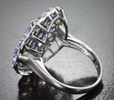 Шикарное серебряное кольцо с танзанитами и родолитами