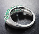 Стильное серебряное кольцо с изумрудами высоких характеристик Серебро 925