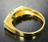 Золотое кольцо с ярким «неоновым» уральским изумрудом 0,28 карата и бриллиантами высоких характеристик Золото