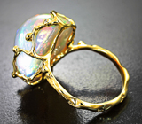 Золотое кольцо с крупным кристаллическим эфиопским опалом 16,05 карата и бриллиантами Золото