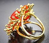 Массивное золотое кольцо с невероятно-яркими кристаллическими мексиканскими опалами 7,71 карата, изумрудами и бриллиантами Золото