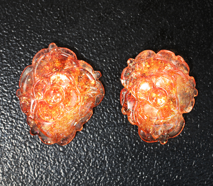 Парный резной солнечный камень 9,54 карата